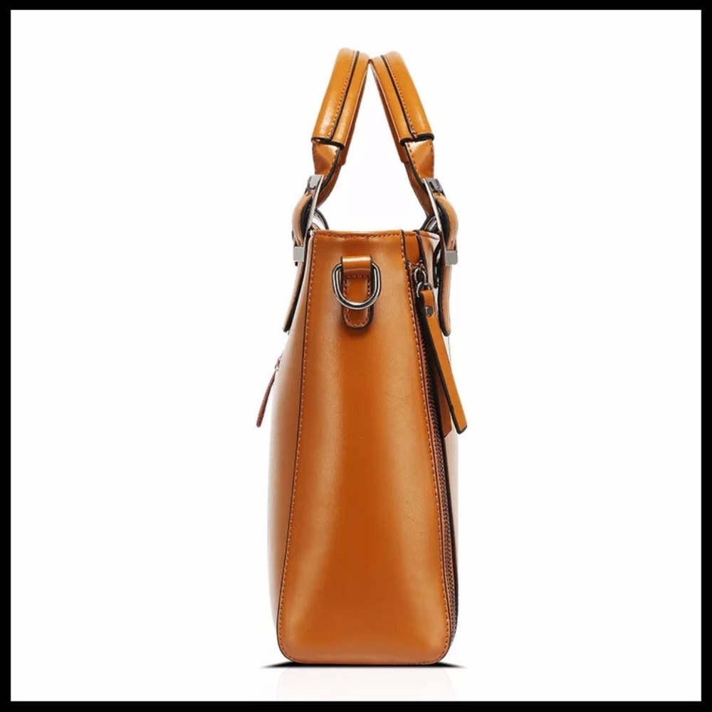 NEW CHAVA Tote Crossbody - Picture 6 of 7
